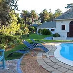 Mount Rhodes Manor