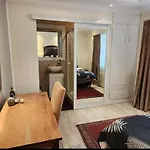 Centrally Vacation Home In Beach Road