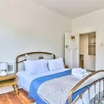Westminster 2 Bedroom Apartment In Sea Point