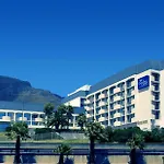 Garden Court Nelson Mandela Boulevard