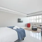 Beautiful Studio Apartment In Mouille Point