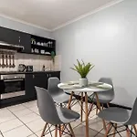 Inner City Gem With Pool, Gym And Parking