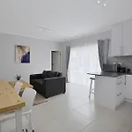 Apartment 1-Bedroom#8-Leetch Views