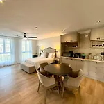 Trendy Sea Point Studio