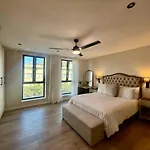 Trendy Sea Point Studio