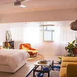 Cosy, Eclectic Apartment In Sea Point