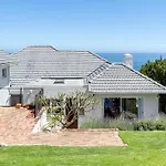 Camps Bay Deluxe - Luxury Home With Pool, Ocean & Mountain Views