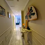 Stylish Cape Town City Apartment Work & Play