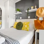Fairmile Urban Oasis By Host Agents
