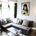 Son Vida & Belton Studio Apartment
