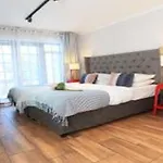 Urban Oasis At Windburg Suites