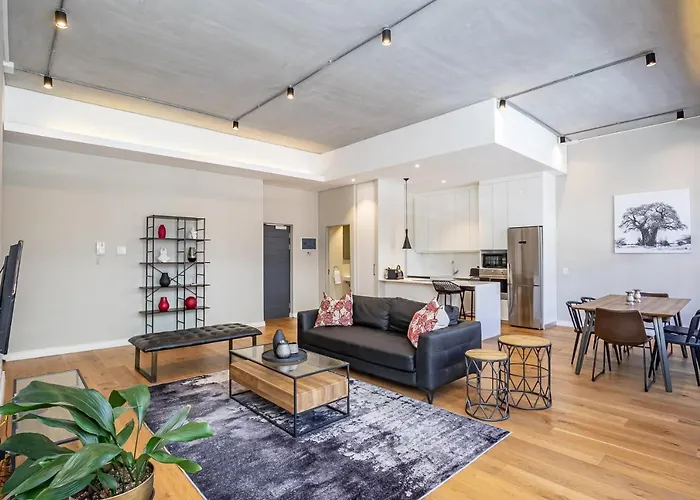 Spacious Family Apartment In Docklands, De Waterkant