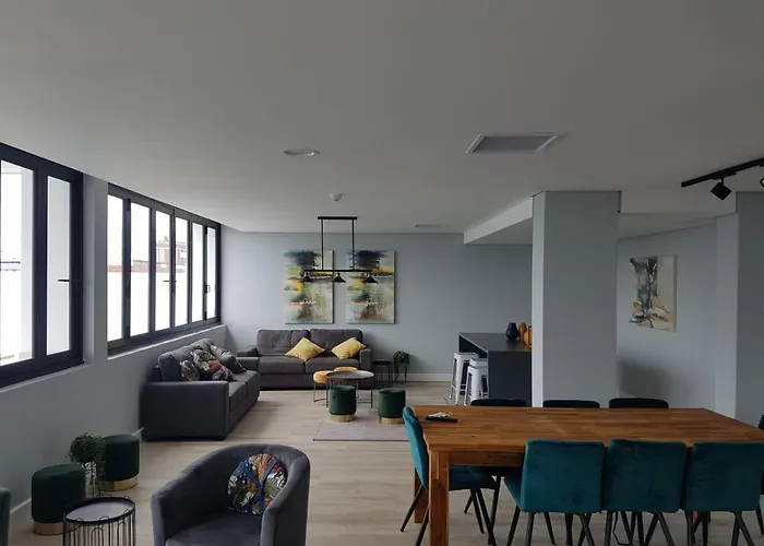 Table Mountain View Studio Apartments
