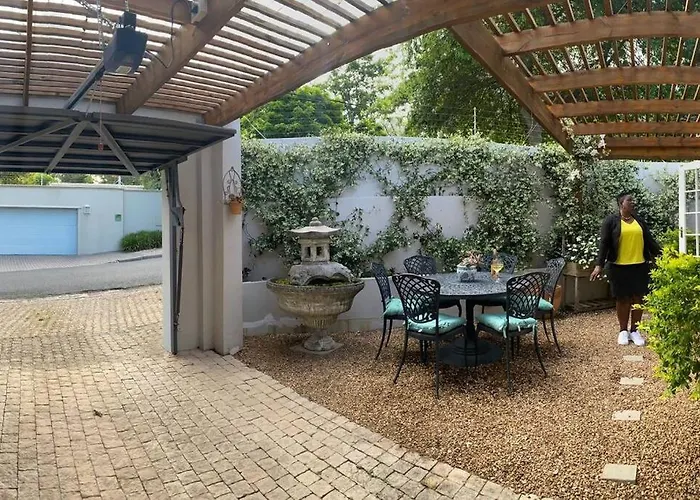 Gorgeous, Private Cottage In Prestigious Newlands.