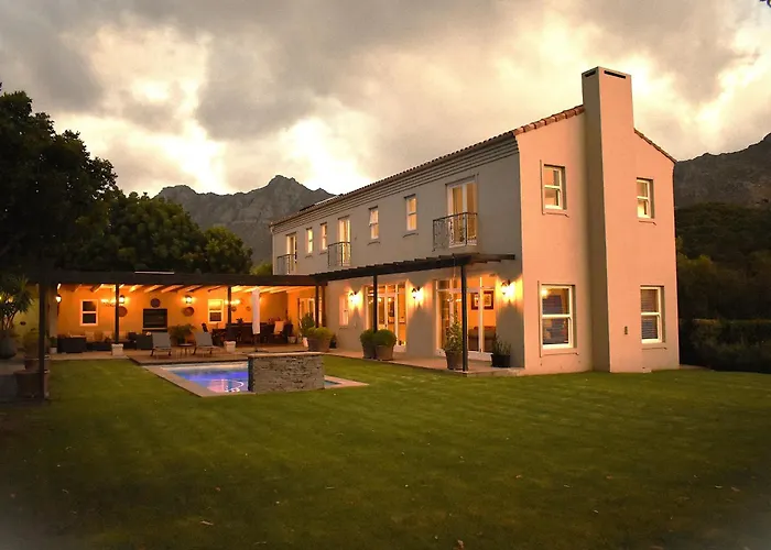 Mountain View Home In Exclusive Security Estate, Hout Bay, Cape Town