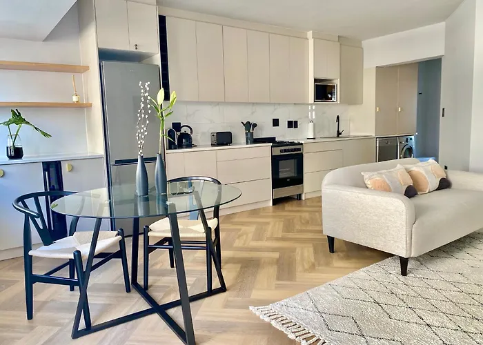 Lido Beachfront Apartment Sea Point Cape Town