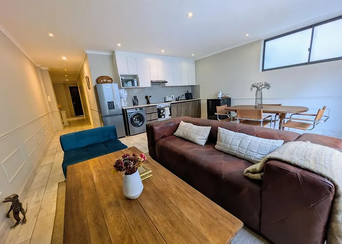 Stylish Cape Town City Apartment Work & Play