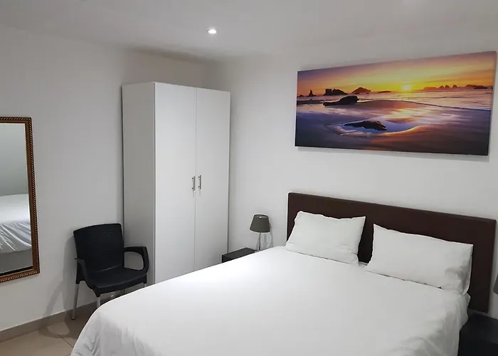 Fama Lodge Rm9