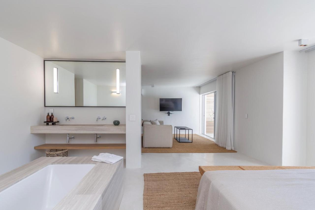 The Aven 4*