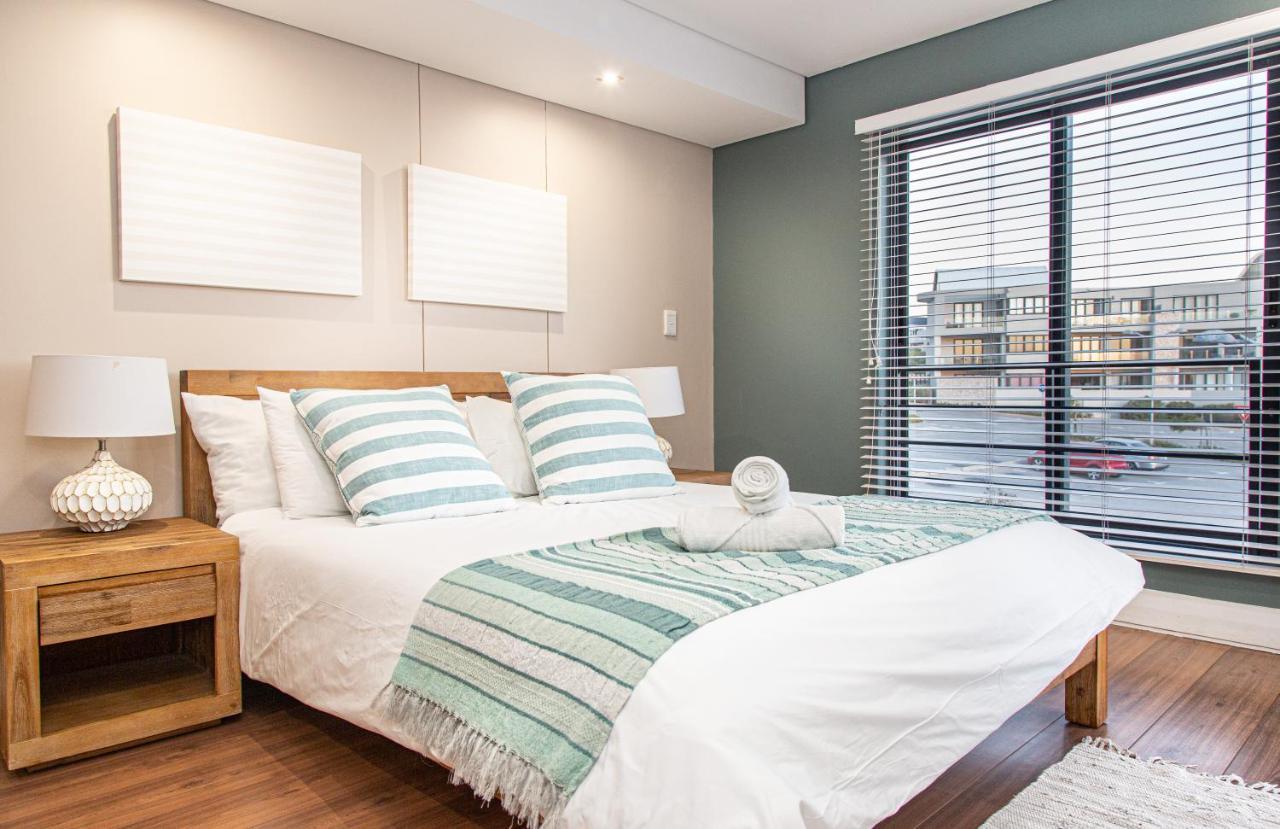 Luxury Beachfront 2 Bed 109 Eden On The Bay * Cape Town