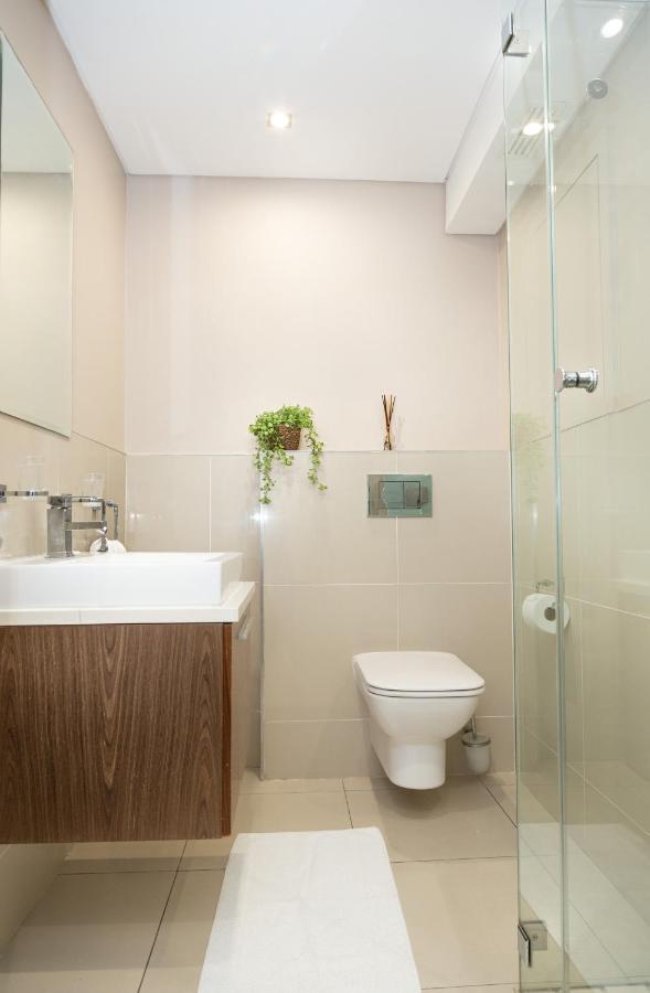 Apartment Luxury Beachfront 2 Bed 109 Eden On The Bay Cape Town
