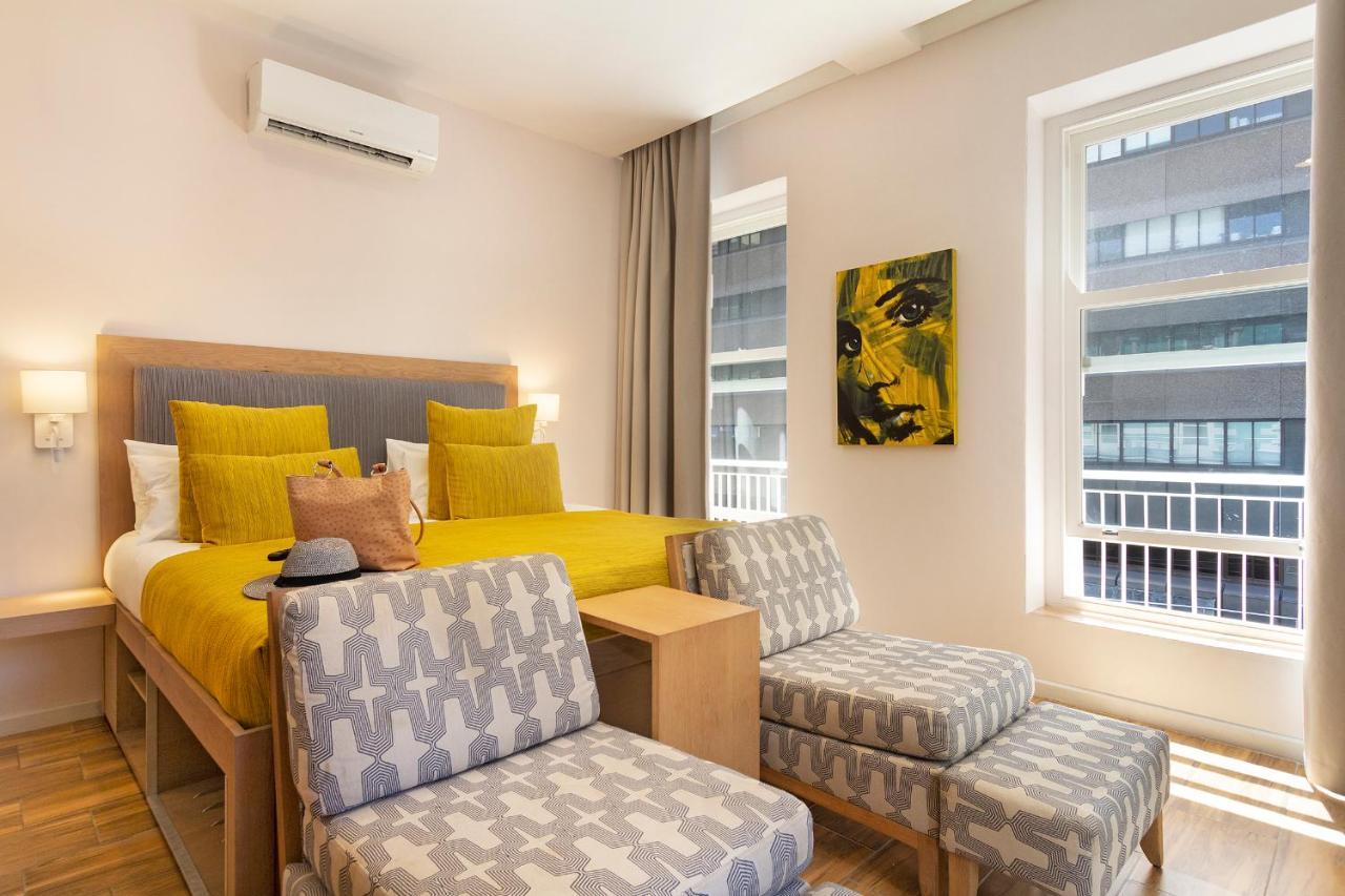 Urban Oasis Aparthotel