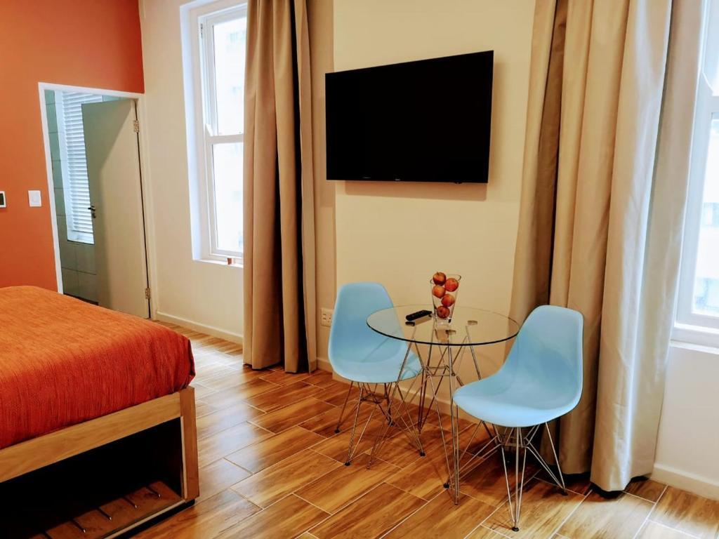 Urban Oasis At Windburg Suites * Cape Town