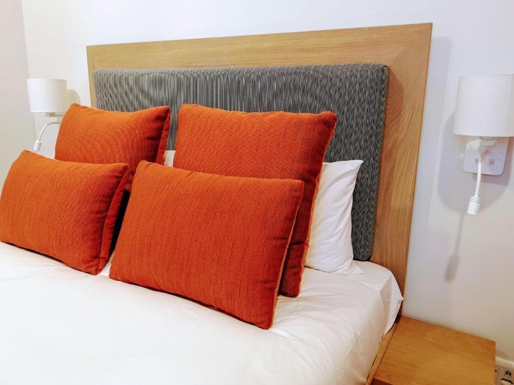Urban Oasis At Windburg Suites *