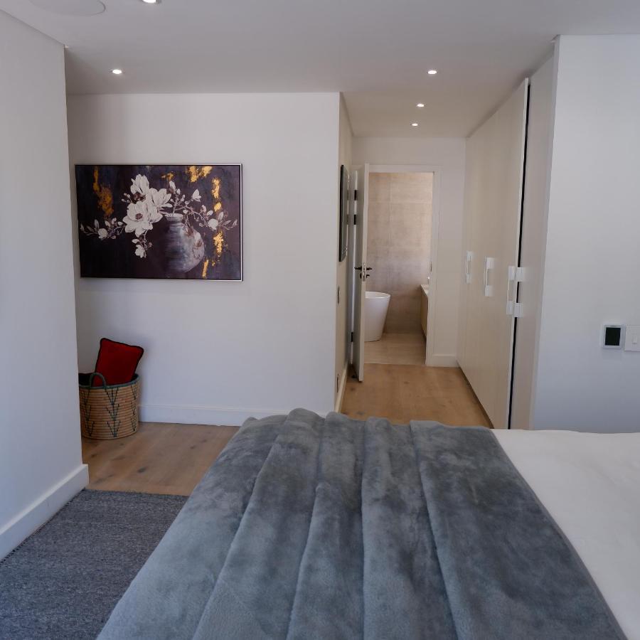 1 On Building Apartment