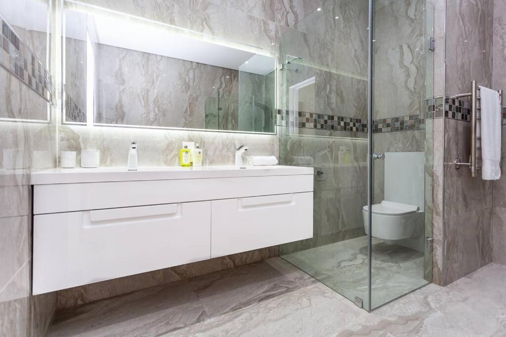Luxury Penthouse With Views Address On Adderley *
