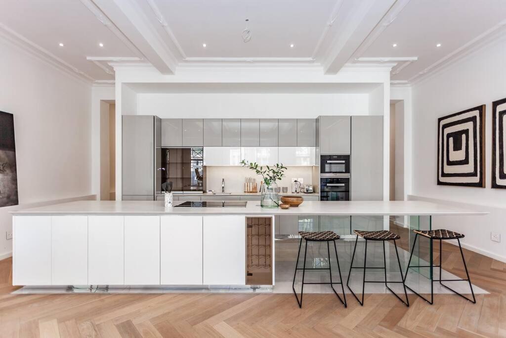 Luxury Penthouse With Views Address On Adderley * Cape Town