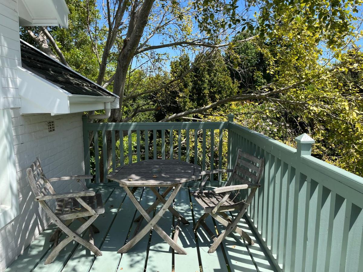 Constantia Cottage- Warblers Nest Guest house