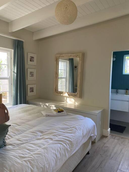 Gorgeous, Private In Prestigious Newlands. Apartment Cape Town