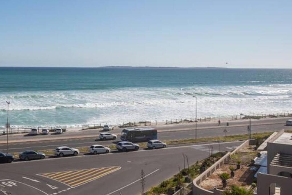 The Atlantic Blue Blouberg Beachfront Loadshedding Friendly! *