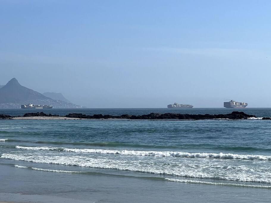 Apartment The Atlantic Blue Blouberg Beachfront Loadshedding Friendly! *