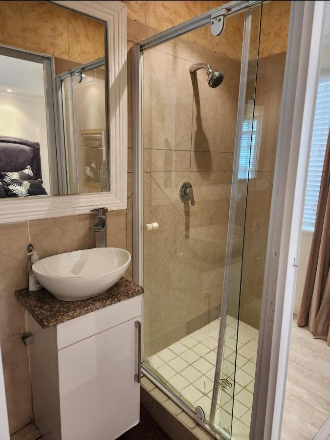 Centrally Vacation Home In Beach Road Apartment