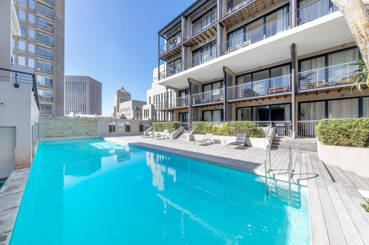 The Adderley Cbd Apartment