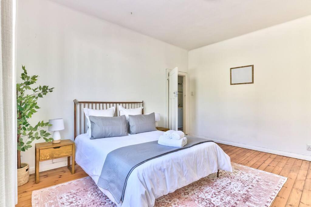 Westminster 2 Bedroom In Sea Point Cape Town