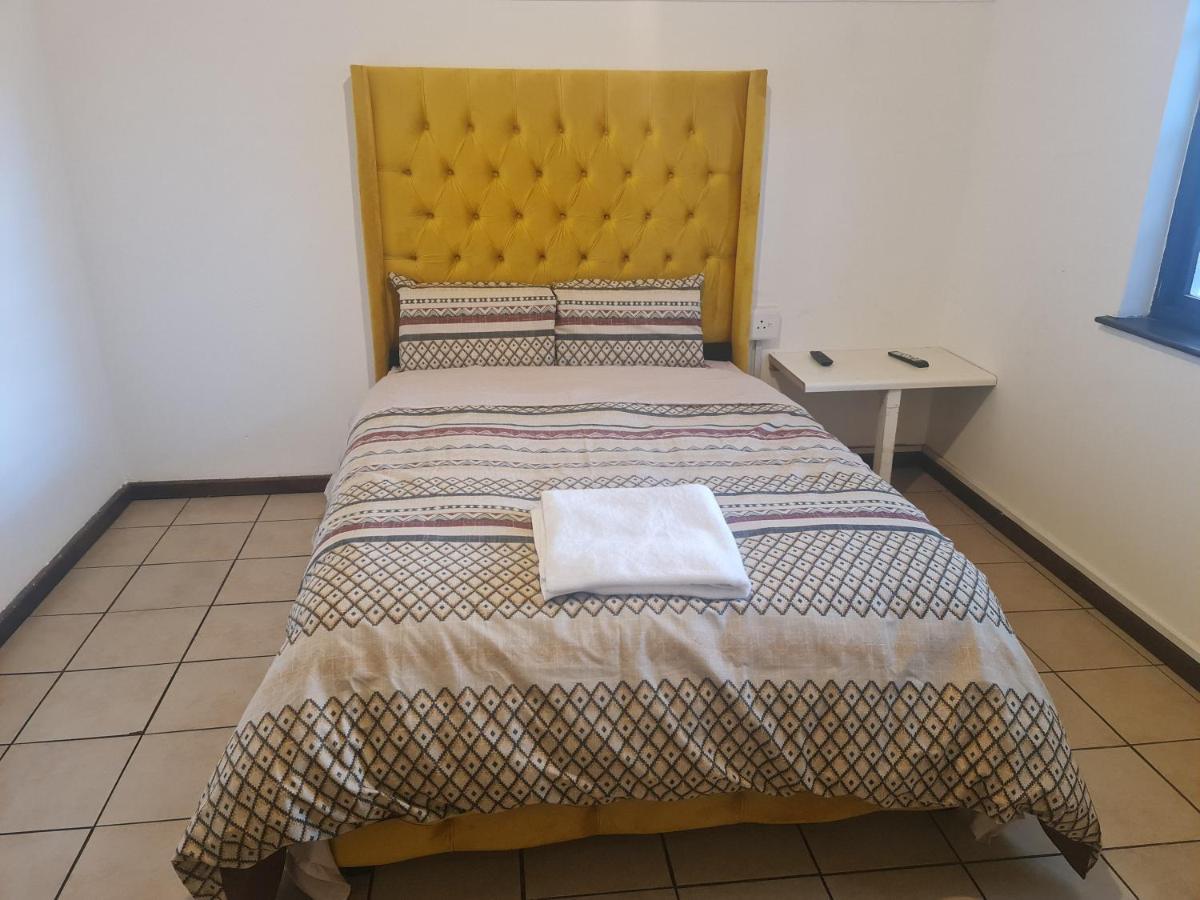 Hasate 13 Louwville Street Belliville South Africa Villa *