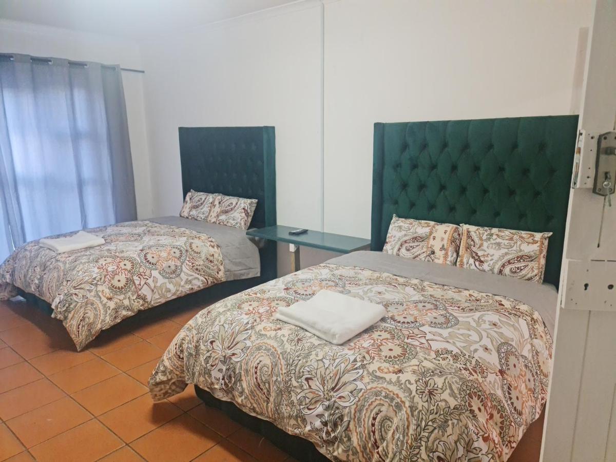 Hasate 13 Louwville Street Belliville South Africa *