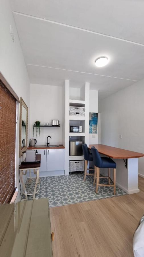 Apartment @5 On Lincoln *