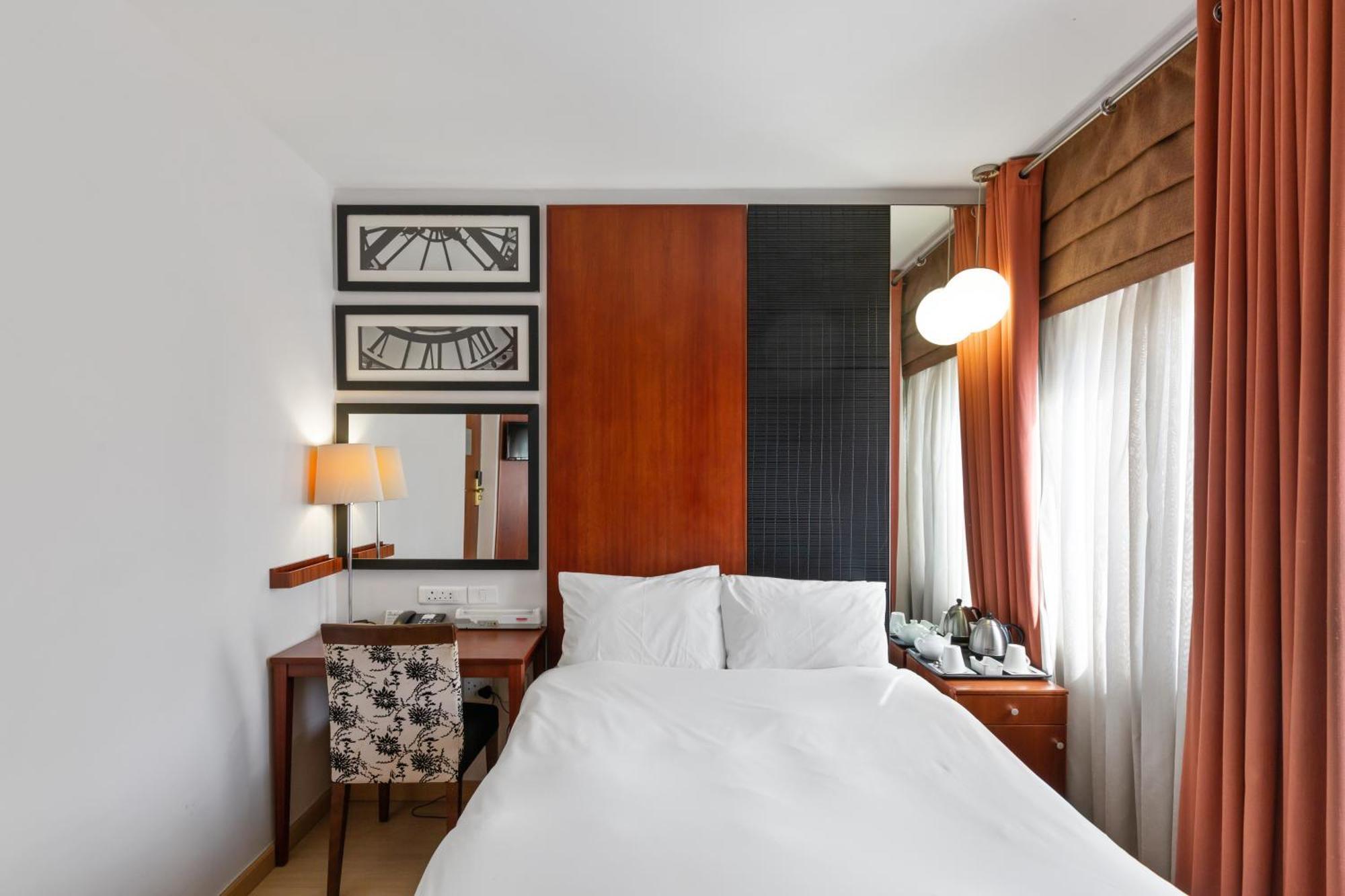 Hotel Neighbourgood East Cape Town