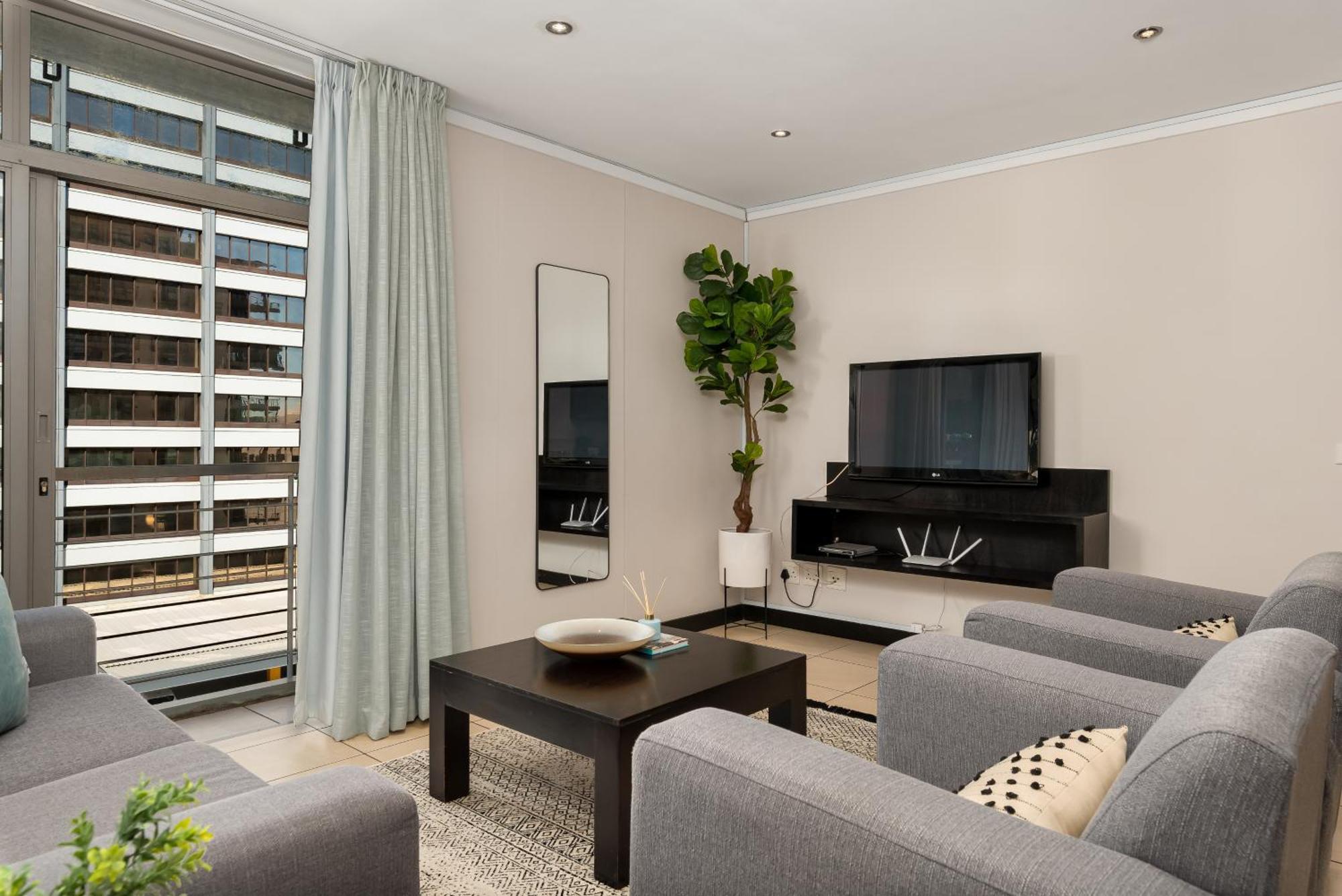 Icon Apartment *