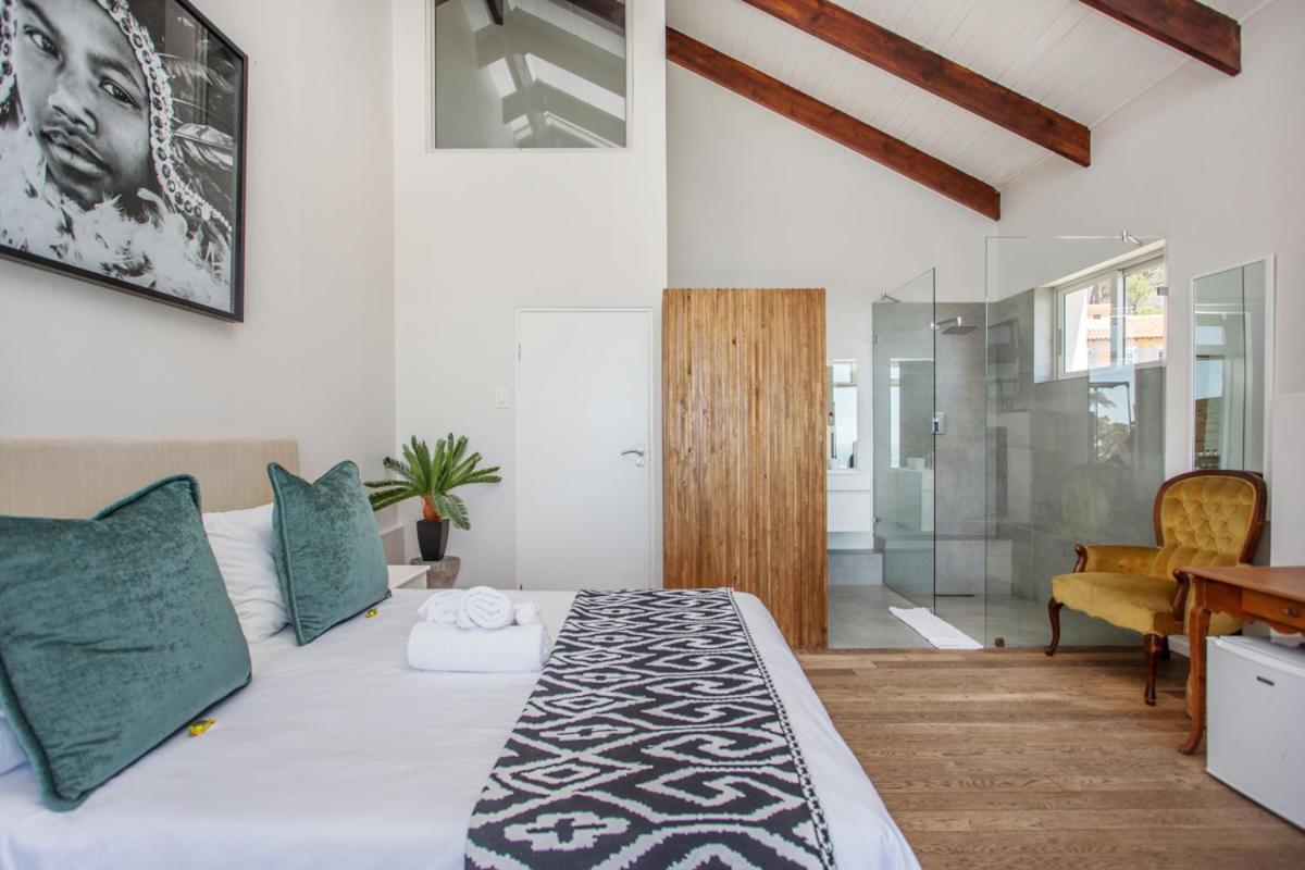 Far Horizons Camps Bay
