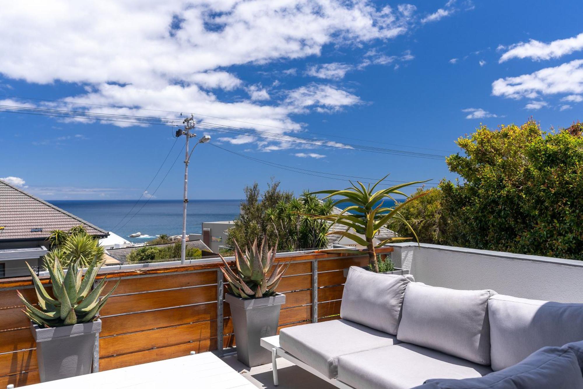 Villa Camps Bay Deluxe - Luxury With Pool, Ocean & Mountain Views *