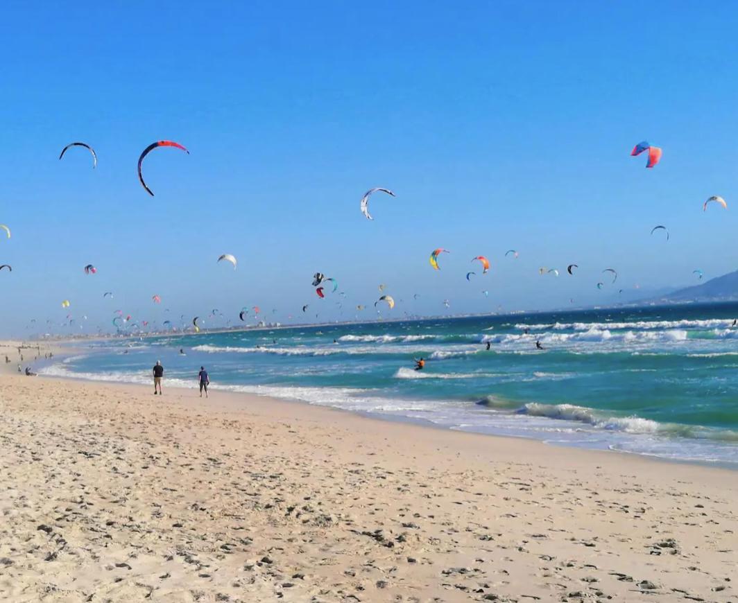The Atlantic Blue Blouberg Beachfront Loadshedding Friendly! * Cape Town
