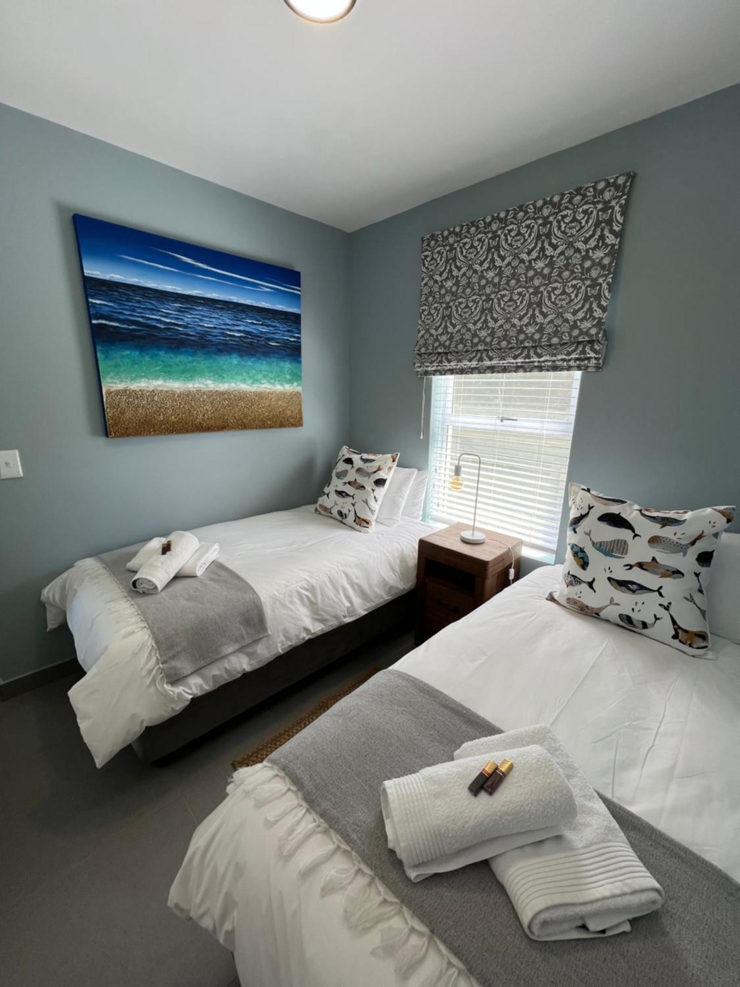 The Atlantic Blue Blouberg Beachfront Loadshedding Friendly! Apartment