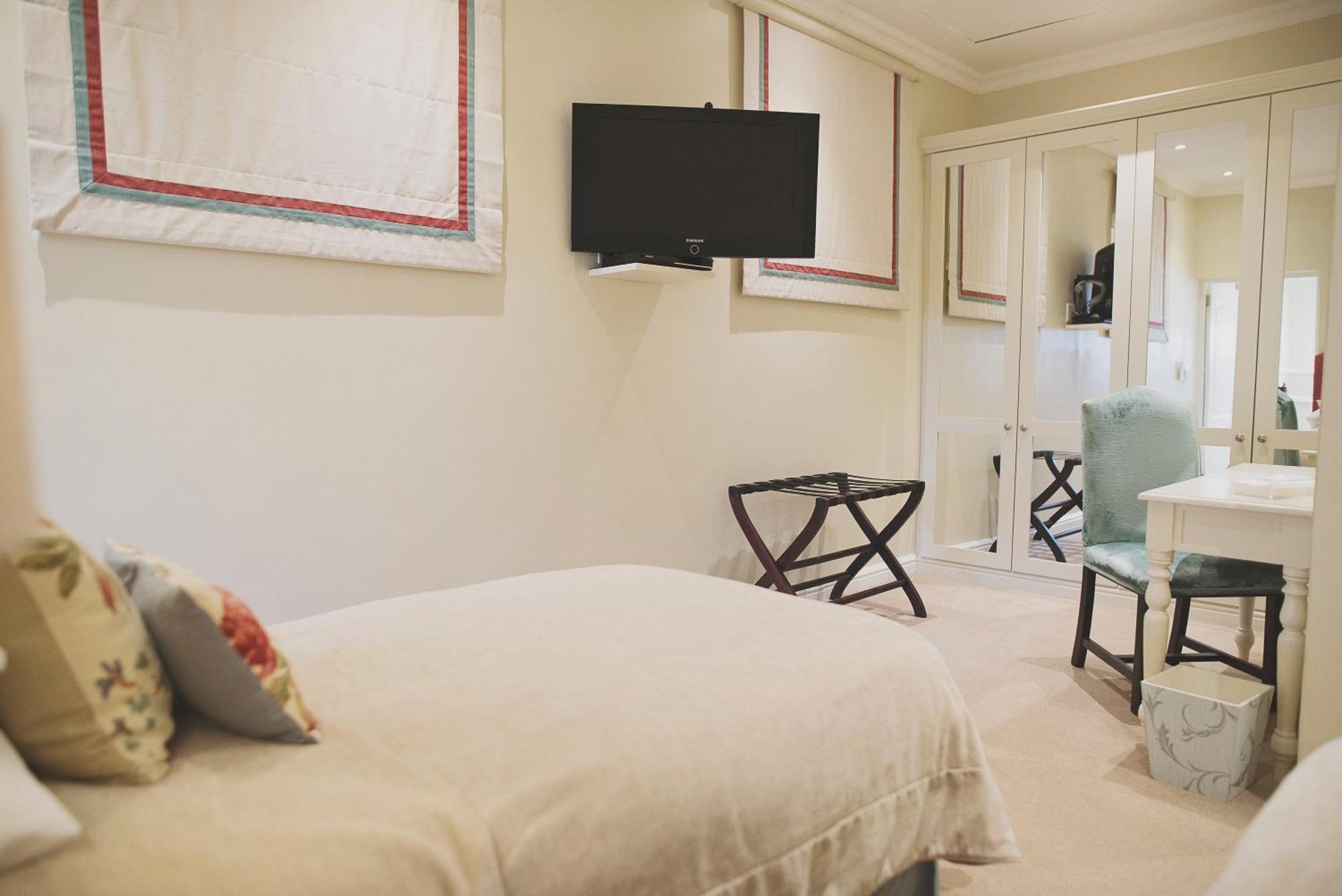 Last Word Constantia Guest house Cape Town