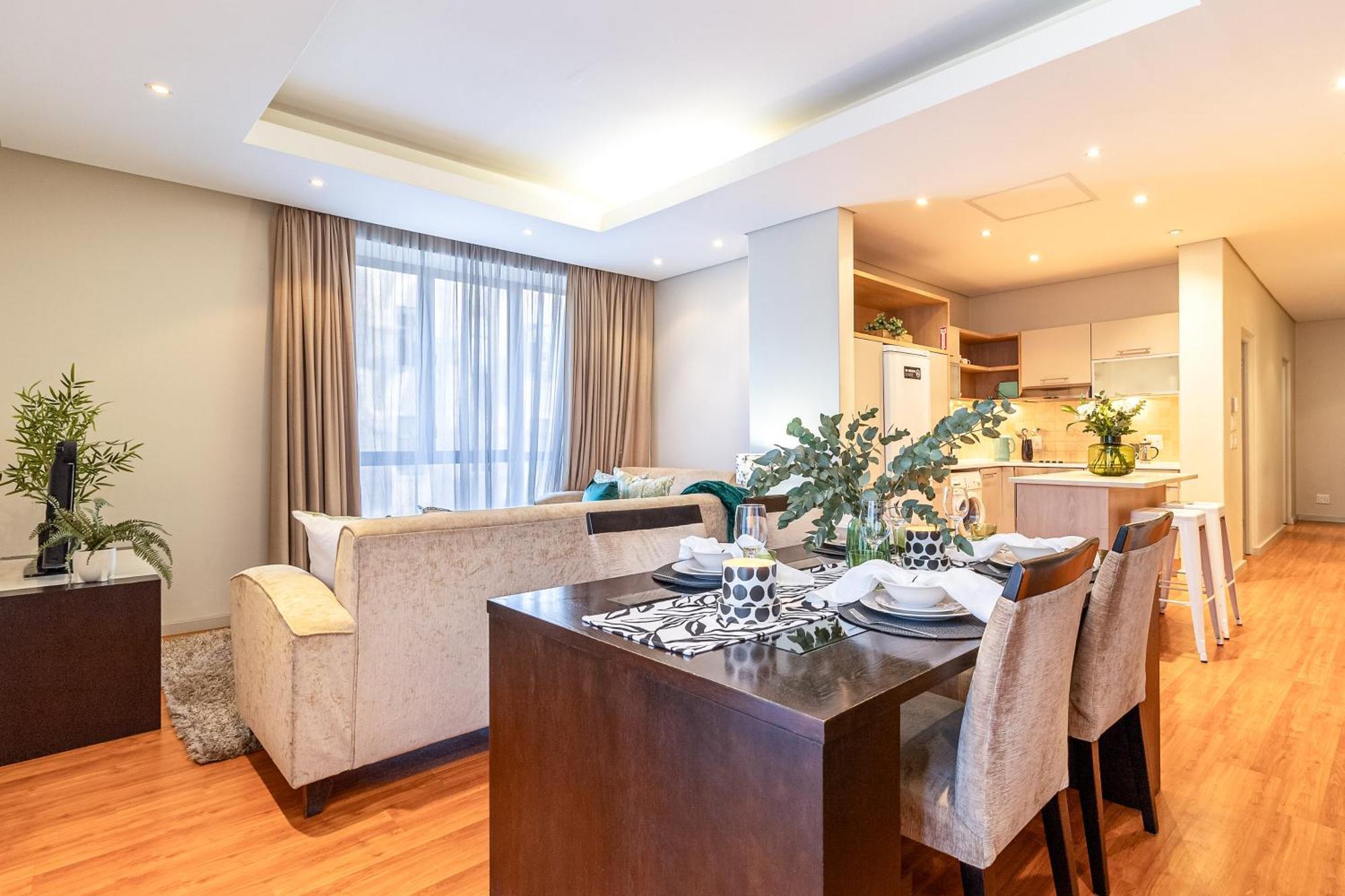 2 Bedroom Unit In Centre Apartment Cape Town