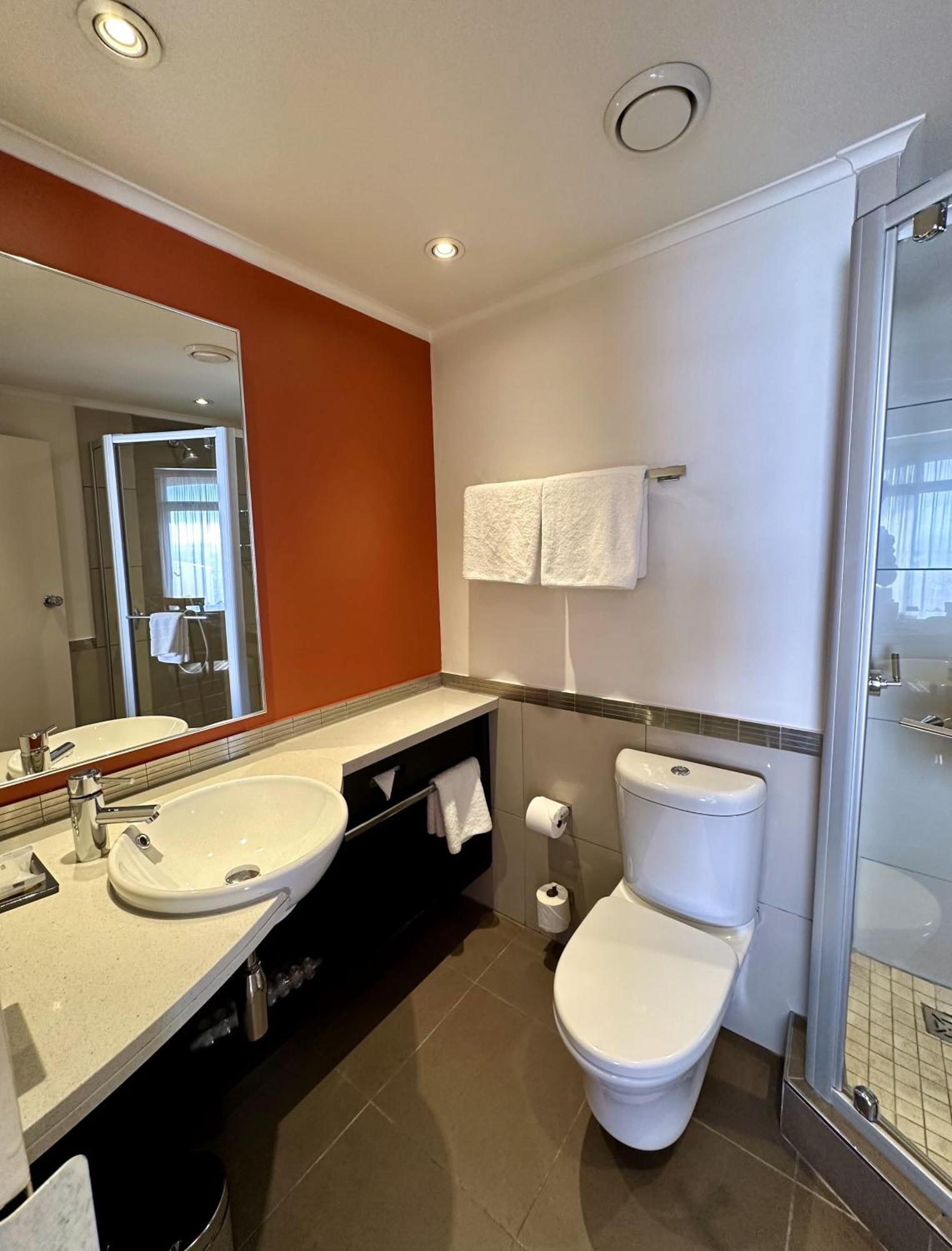 Hotel Garden Court Nelson Mandela Boulevard 3*